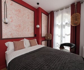 2 bedrooms, in-room safe, iron/ironing board, free WiFi