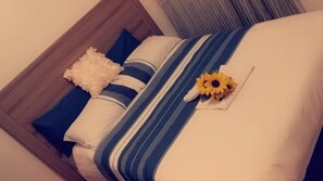 Individually decorated, individually furnished, bed sheets - Midrand Sleep & GO (Midrand)