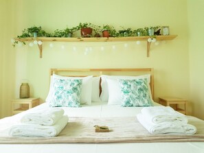 Kamar Double, kamar mandi umum (Hera)
