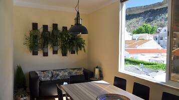 Daily buffet breakfast (EUR 5.00 per person)