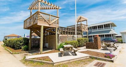 Saltaire Cottages 5: 2BR Kitchen Screen Porch Pool