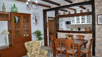 Réfrigérateur, micro-ondes, four, lave-vaisselle