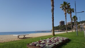 Beach nearby - Nice recently refurbished apartment great terraces 3min to the beach. Pk incl. (Calonge)