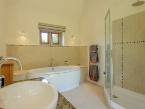 Towels - 1 bedroom accommodation in Rufford, near Newark (Rufford, near Newark)