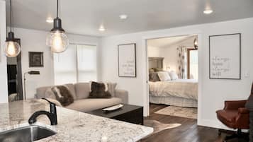 1 bedroom, iron/ironing board, WiFi, bed sheets