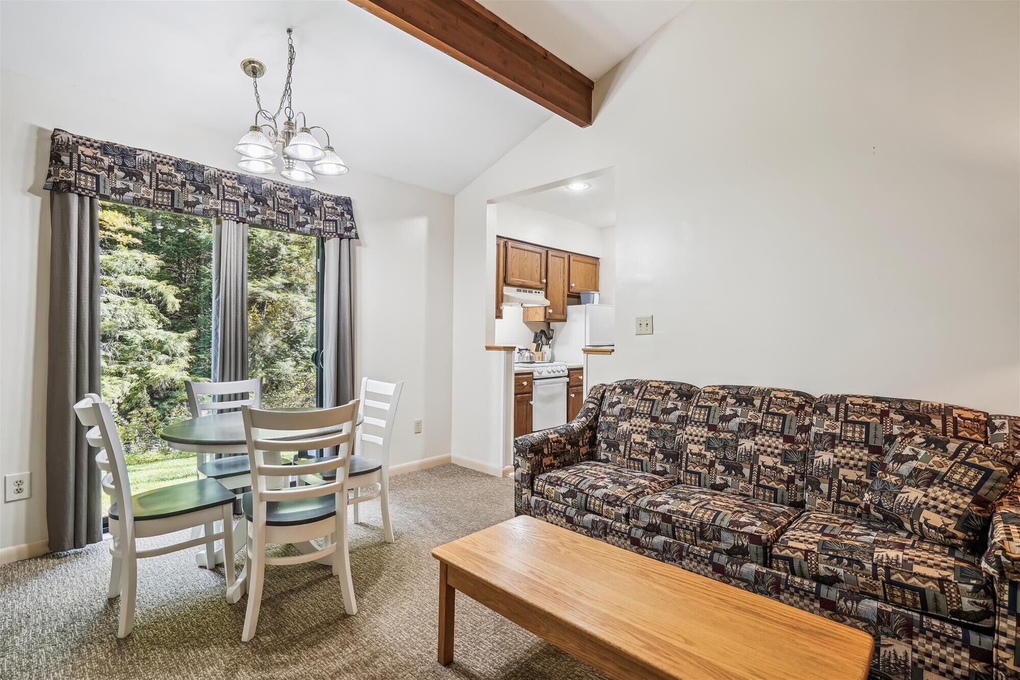 Deluxe Two Bedroom Suite on the 1st floor with outdoor heated pool 10506