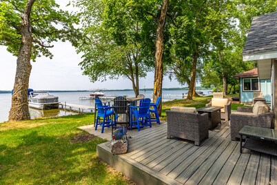 Classic Lake Sallie Home - Fish, Golf, Bike, Kayak, Pickleball, Bball, Peloton