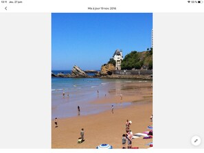 On the beach - Wide angle on the Ocean, Studio front line facing the Côte des Basques. (Biarritz)