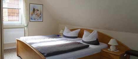 1 bedroom, travel crib, WiFi, bed sheets