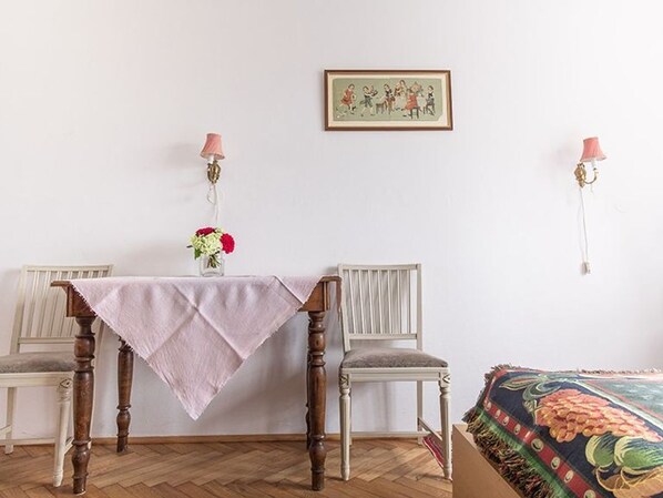 1 chambre, bureau, Wi-Fi, draps fournis