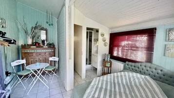 3 chambres, fer et planche Ă repasser, accĂšs Internet