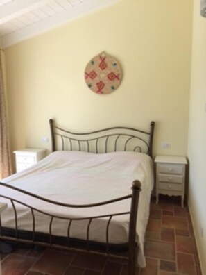 4 عدّة غرف نوم ومكواة/لوح كي وواي فاي