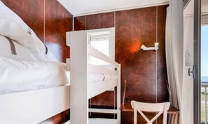 1 bedroom, iron/ironing board, free WiFi