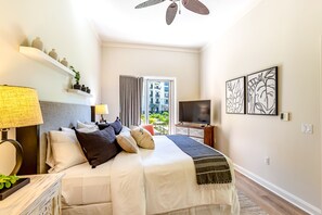 2 chambres, fer et planche à repasser, Internet gratuit, draps fournis