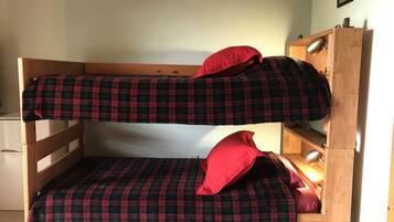 2 Schlafzimmer, Bügeleisen/Bügelbrett, WLAN, Bettwäsche