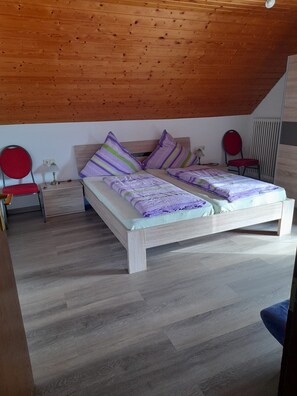 3 bedrooms, WiFi, bed sheets