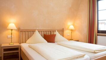 2 Schlafzimmer, Zimmersafe, Schreibtisch, Reisekinderbett