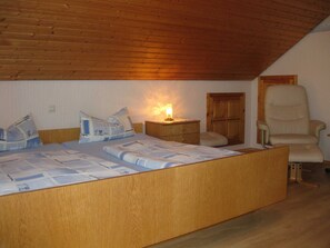 2 Schlafzimmer, Bügeleisen/Bügelbrett, Reisekinderbett, WLAN