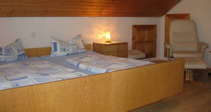 Haus Rehblick - Ferienwohnung 77qm, 2 Schlafräume, max. 5 Personen
