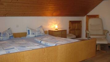 2 Schlafzimmer, Bügeleisen/Bügelbrett, Reisekinderbett, WLAN