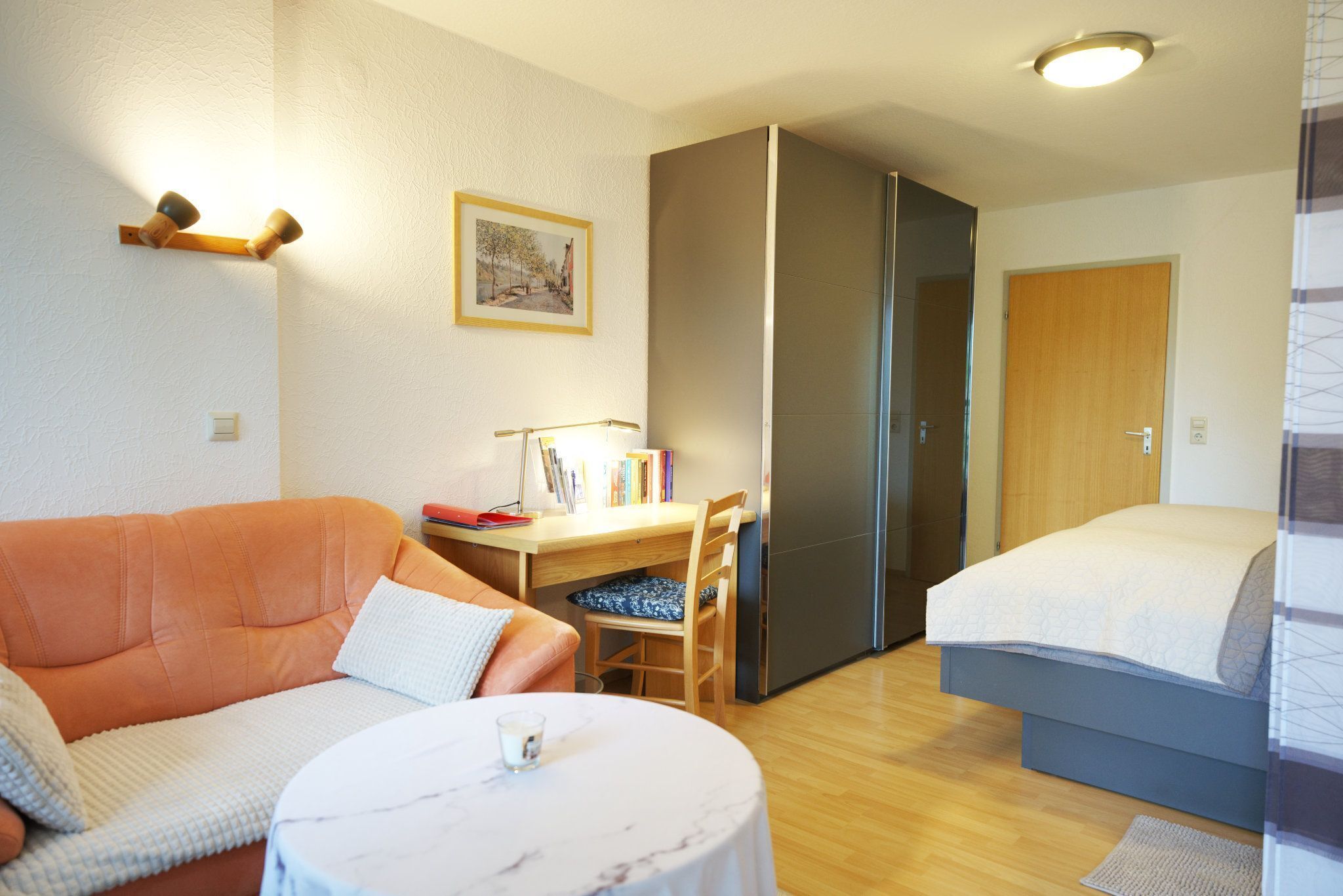 1 slaapkamer, een bureau, wifi, beddengoed