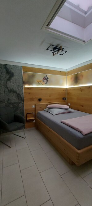 Unclassified image, 4 of 31, button - Apartment Anne - Apartment Anne, 2-rooms apartment (Freiburg im Breisgau)