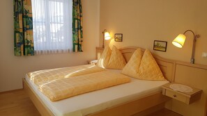 1 bedroom, travel crib, WiFi, bed sheets