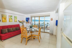 Fernseher, Stereoanlage