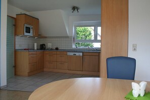 Frigorifero, microonde, forno, lavastoviglie