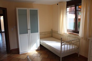 2 habitaciones, cuna de viaje, wifi y ropa de cama 