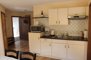 Refrigerador y microondas 