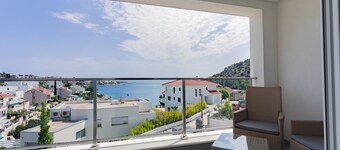 Villa Compass Luxury in a natural bay