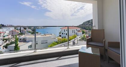 Villa Compass Luxury in a natural bay