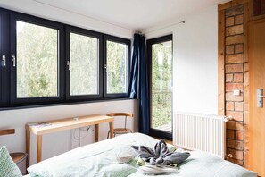 1 Schlafzimmer, Schreibtisch, WLAN, Bettwäsche