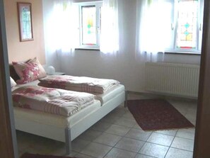 2 chambres, fer et planche Ă repasser, Wi-Fi, draps fournis