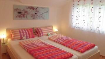 1 Schlafzimmer, Zimmersafe, Bügeleisen/Bügelbrett, Reisekinderbett