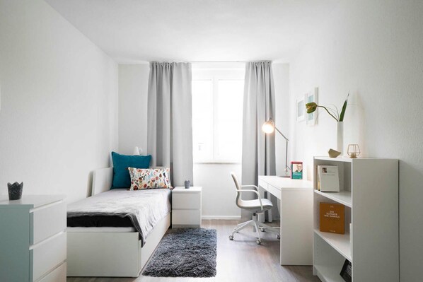 3 chambres, bureau, Wi-Fi, draps fournis