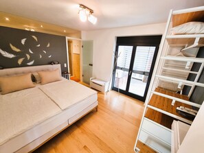 2 chambres, lit parapluie, Wi-Fi, draps fournis