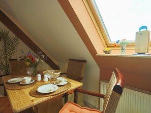 Unclassified image, 2 of 13, button