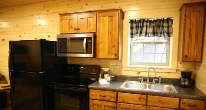 Uusi! Cabin-sviitti - Keittiö, takka, olohuone, king-makuuhuone