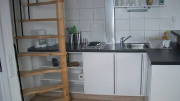 Fridge, oven