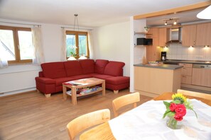 Interior - Vacation apartment Ebersbachblick, approx. 100sqm, 2 bedrooms, max. 8 persons, 2 - 8 (Elzach)