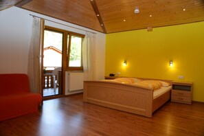 2 habitaciones, cuna de viaje, wifi y ropa de cama 