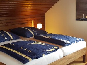 2 bedrooms, WiFi, bed sheets