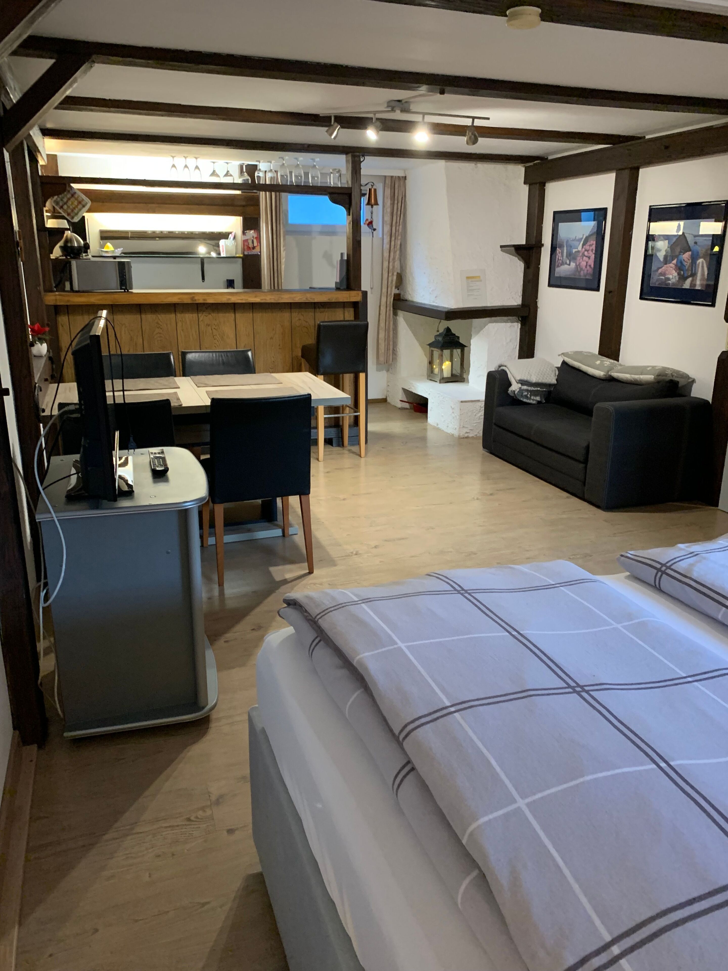 1 bedroom, travel cot, WiFi, bed sheets