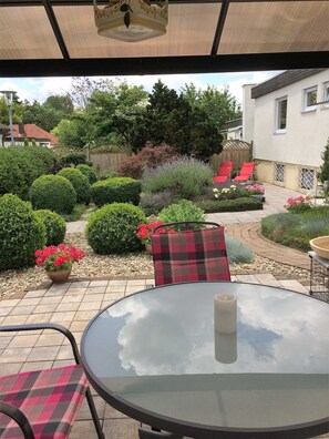 Unclassified image, 2 of 41, button