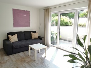 TV - Apartment Soda - Apartment soda (Rust)