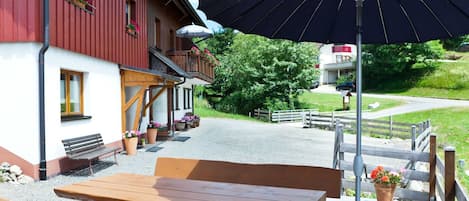 Ulkoruokailutilat