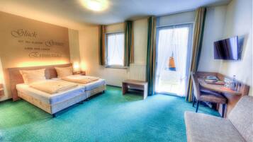 1 Schlafzimmer, Schreibtisch, Reisekinderbett, WLAN