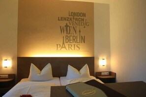 1 chambre, bureau, lit parapluie, Wi-Fi